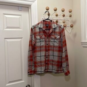 Patagonia - Casual Button Down - Plaid - Red/Grey - Small